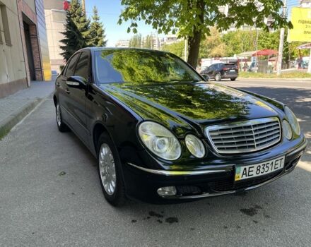Черный Мерседес Е-Класс, объемом двигателя 2.4 л и пробегом 299 тыс. км за 6500 $, фото 1 на Automoto.ua