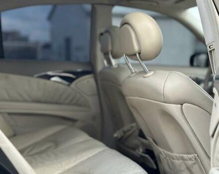 Черный Мерседес Е-Класс, объемом двигателя 3.2 л и пробегом 243 тыс. км за 4699 $, фото 17 на Automoto.ua