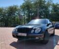 Черный Мерседес Е-Класс, объемом двигателя 2.4 л и пробегом 235 тыс. км за 5200 $, фото 1 на Automoto.ua