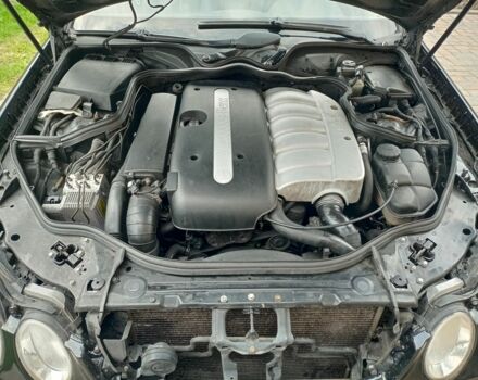 Черный Мерседес Е-Класс, объемом двигателя 2.7 л и пробегом 450 тыс. км за 7000 $, фото 7 на Automoto.ua