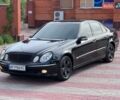 Черный Мерседес Е-Класс, объемом двигателя 2.6 л и пробегом 380 тыс. км за 4999 $, фото 1 на Automoto.ua