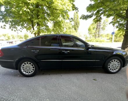 Черный Мерседес Е-Класс, объемом двигателя 2.4 л и пробегом 299 тыс. км за 6500 $, фото 9 на Automoto.ua