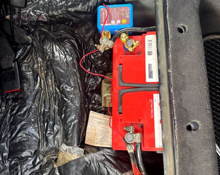 Черный Мерседес Е-Класс, объемом двигателя 2 л и пробегом 200 тыс. км за 4000 $, фото 10 на Automoto.ua