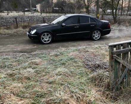 Черный Мерседес Е-Класс, объемом двигателя 2.7 л и пробегом 400 тыс. км за 7000 $, фото 1 на Automoto.ua