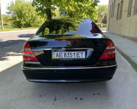 Черный Мерседес Е-Класс, объемом двигателя 2.4 л и пробегом 299 тыс. км за 6500 $, фото 4 на Automoto.ua