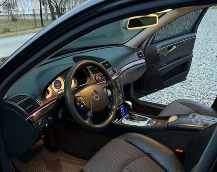 Чорний Мерседес Е-Клас, об'ємом двигуна 2.69 л та пробігом 314 тис. км за 7500 $, фото 22 на Automoto.ua