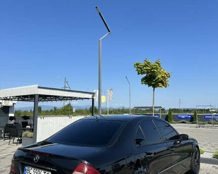 Чорний Мерседес Е-Клас, об'ємом двигуна 2.69 л та пробігом 382 тис. км за 8200 $, фото 1 на Automoto.ua