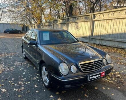 Черный Мерседес Е-Класс, объемом двигателя 2.8 л и пробегом 241 тыс. км за 8490 $, фото 2 на Automoto.ua