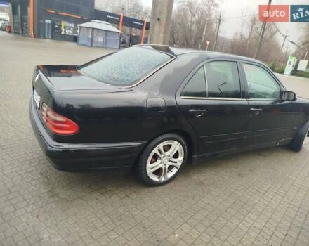 Чорний Мерседес Е-Клас, об'ємом двигуна 3.2 л та пробігом 400 тис. км за 5800 $, фото 6 на Automoto.ua