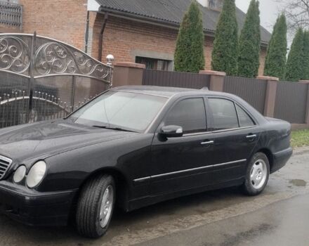 Чорний Мерседес Е-Клас, об'ємом двигуна 0 л та пробігом 380 тис. км за 3900 $, фото 4 на Automoto.ua