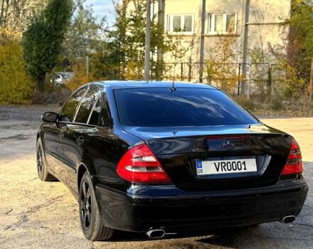 Черный Мерседес Е-Класс, объемом двигателя 1.8 л и пробегом 250 тыс. км за 5999 $, фото 6 на Automoto.ua