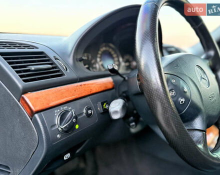 Чорний Мерседес Е-Клас, об'ємом двигуна 3.2 л та пробігом 309 тис. км за 4600 $, фото 27 на Automoto.ua