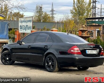 Мерседес Е-Клас 2002 у Кривому Розі на Automoto.ua Чорний Мерседес Е-Клас, об'ємом двигуна 2.6 л та пробігом 307 тис. км за 6500 $, фото 8 на Automoto.ua