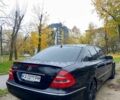 Черный Мерседес Е-Класс, объемом двигателя 3.2 л и пробегом 458 тыс. км за 5000 $, фото 3 на Automoto.ua