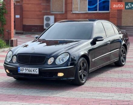 Черный Мерседес Е-Класс, объемом двигателя 2.6 л и пробегом 380 тыс. км за 4999 $, фото 1 на Automoto.ua