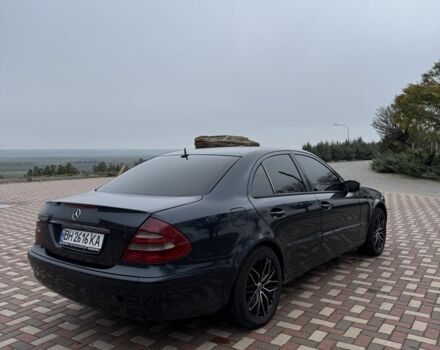 Черный Мерседес Е-Класс, объемом двигателя 2.1 л и пробегом 359 тыс. км за 6600 $, фото 6 на Automoto.ua