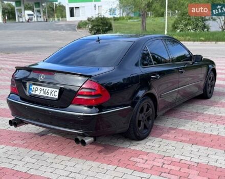Черный Мерседес Е-Класс, объемом двигателя 2.6 л и пробегом 380 тыс. км за 4999 $, фото 6 на Automoto.ua