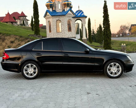 Чорний Мерседес Е-Клас, об'ємом двигуна 3.2 л та пробігом 309 тис. км за 4600 $, фото 12 на Automoto.ua