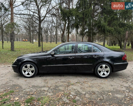 Черный Мерседес Е-Класс, объемом двигателя 3.2 л и пробегом 340 тыс. км за 2999 $, фото 2 на Automoto.ua