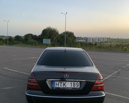 Черный Мерседес Е-Класс, объемом двигателя 2.7 л и пробегом 420 тыс. км за 3400 $, фото 4 на Automoto.ua
