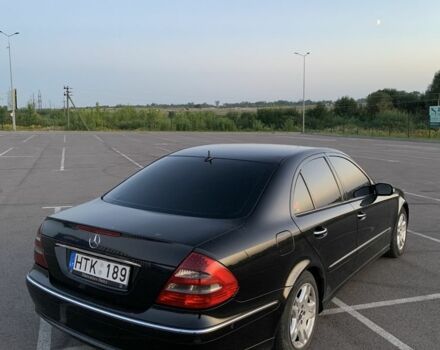 Черный Мерседес Е-Класс, объемом двигателя 2.7 л и пробегом 420 тыс. км за 3400 $, фото 3 на Automoto.ua