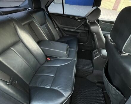 Черный Мерседес Е-Класс, объемом двигателя 2.7 л и пробегом 2 тыс. км за 5990 $, фото 6 на Automoto.ua