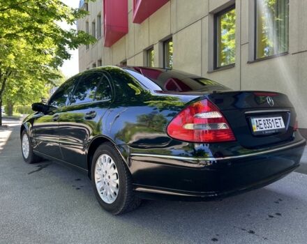Черный Мерседес Е-Класс, объемом двигателя 2.4 л и пробегом 299 тыс. км за 6500 $, фото 5 на Automoto.ua