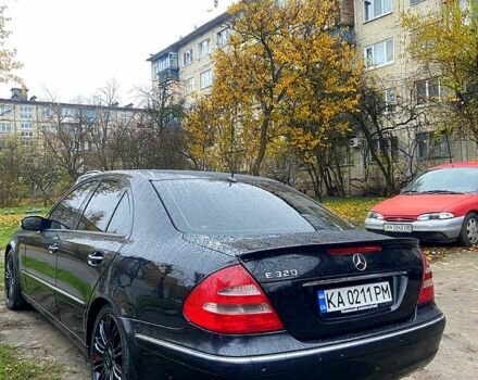 Черный Мерседес Е-Класс, объемом двигателя 3.2 л и пробегом 458 тыс. км за 5000 $, фото 4 на Automoto.ua