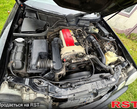 Черный Мерседес Е-Класс, объемом двигателя 2 л и пробегом 200 тыс. км за 4000 $, фото 7 на Automoto.ua