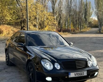 Мерседес Е-Класс 2002 в Днепре (Днепропетровске) на Automoto.ua Черный Мерседес Е-Класс, объемом двигателя 1.8 л и пробегом 250 тыс. км за 5999 $, фото 1 на Automoto.ua