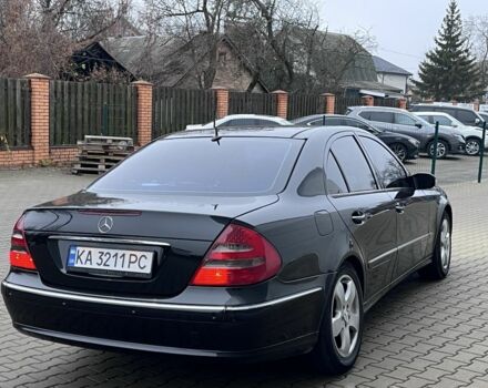 Черный Мерседес Е-Класс, объемом двигателя 2.4 л и пробегом 450 тыс. км за 4700 $, фото 6 на Automoto.ua