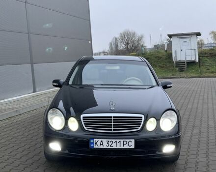 Черный Мерседес Е-Класс, объемом двигателя 2.4 л и пробегом 450 тыс. км за 4700 $, фото 1 на Automoto.ua