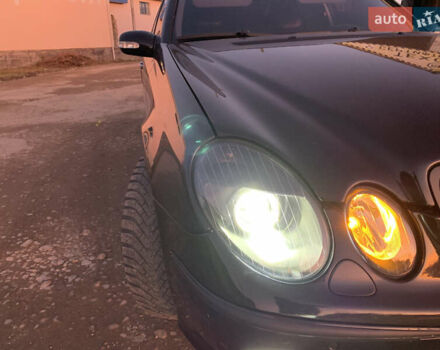 Черный Мерседес Е-Класс, объемом двигателя 2.7 л и пробегом 400 тыс. км за 7299 $, фото 3 на Automoto.ua