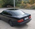 Черный Мерседес Е-Класс, объемом двигателя 2 л и пробегом 375 тыс. км за 5000 $, фото 16 на Automoto.ua