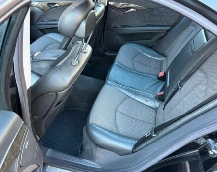 Черный Мерседес Е-Класс, объемом двигателя 2.7 л и пробегом 314 тыс. км за 2200 $, фото 5 на Automoto.ua