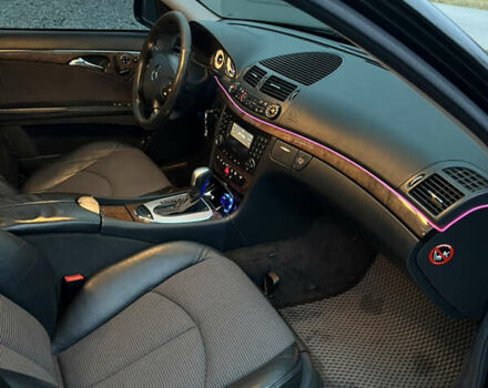 Чорний Мерседес Е-Клас, об'ємом двигуна 2.69 л та пробігом 314 тис. км за 7500 $, фото 24 на Automoto.ua