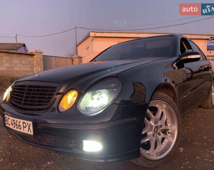 Черный Мерседес Е-Класс, объемом двигателя 2.7 л и пробегом 400 тыс. км за 7299 $, фото 1 на Automoto.ua