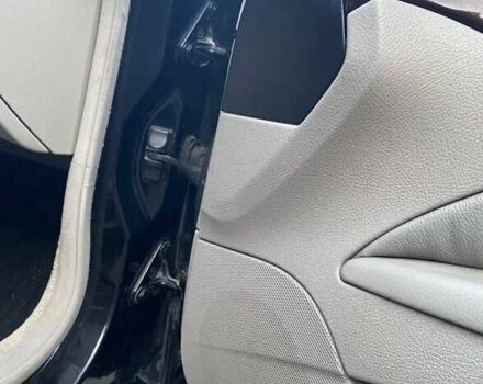 Чорний Мерседес Е-Клас, об'ємом двигуна 1.8 л та пробігом 343 тис. км за 5550 $, фото 7 на Automoto.ua