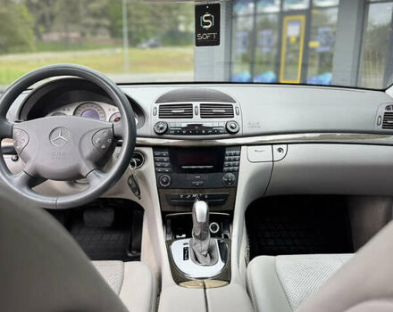 Чорний Мерседес Е-Клас, об'ємом двигуна 2.69 л та пробігом 382 тис. км за 8200 $, фото 6 на Automoto.ua