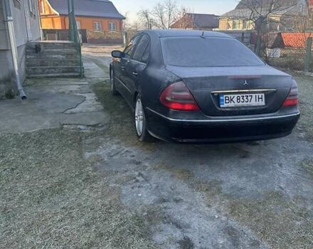 Чорний Мерседес Е-Клас, об'ємом двигуна 2.7 л та пробігом 400 тис. км за 7000 $, фото 5 на Automoto.ua