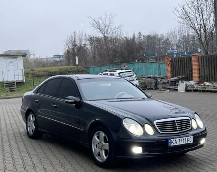 Черный Мерседес Е-Класс, объемом двигателя 2.4 л и пробегом 450 тыс. км за 4700 $, фото 2 на Automoto.ua