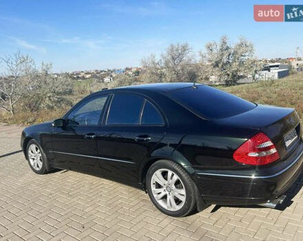 Чорний Мерседес Е-Клас, об'ємом двигуна 3.2 л та пробігом 170 тис. км за 8500 $, фото 4 на Automoto.ua