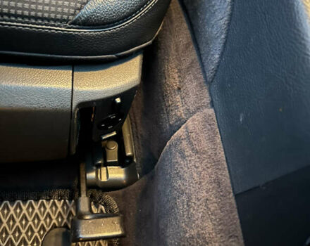 Чорний Мерседес Е-Клас, об'ємом двигуна 2.69 л та пробігом 314 тис. км за 7500 $, фото 18 на Automoto.ua