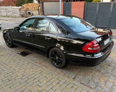 Черный Мерседес Е-Класс, объемом двигателя 2.7 л и пробегом 314 тыс. км за 2200 $, фото 2 на Automoto.ua