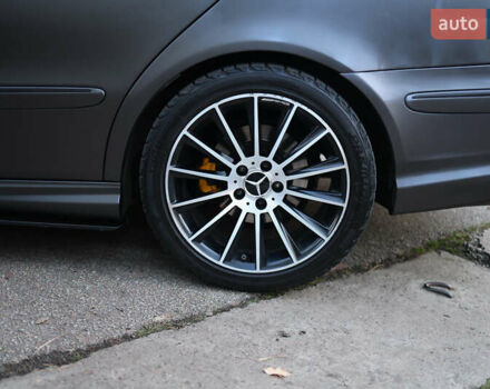 Чорний Мерседес Е-Клас, об'ємом двигуна 5 л та пробігом 320 тис. км за 12000 $, фото 20 на Automoto.ua