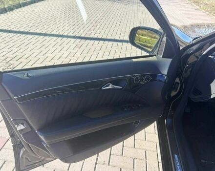 Чорний Мерседес Е-Клас, об'ємом двигуна 3.2 л та пробігом 170 тис. км за 8500 $, фото 12 на Automoto.ua