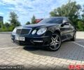 Черный Мерседес Е-Класс, объемом двигателя 5 л и пробегом 333 тыс. км за 7900 $, фото 1 на Automoto.ua