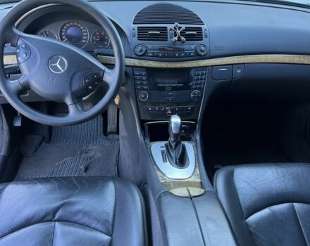 Мерседес Е-Клас 2002 у Хусте на Automoto.ua Чорний Мерседес Е-Клас, об'ємом двигуна 2.7 л та пробігом 2 тис. км за 5400 $, фото 6 на Automoto.ua