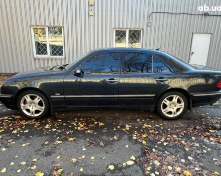 Черный Мерседес Е-Класс, объемом двигателя 2.8 л и пробегом 241 тыс. км за 8490 $, фото 7 на Automoto.ua
