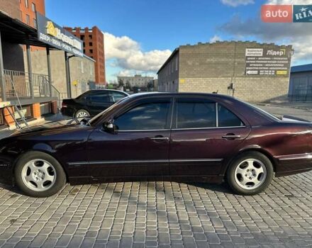 Черный Мерседес Е-Класс, объемом двигателя 2.7 л и пробегом 393 тыс. км за 6650 $, фото 4 на Automoto.ua